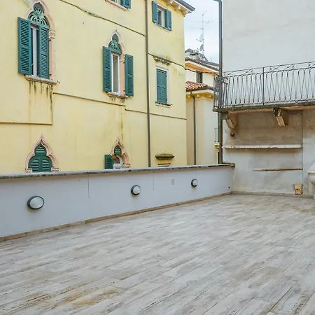 Apartment Dimora Catullo - La Terrazza Di